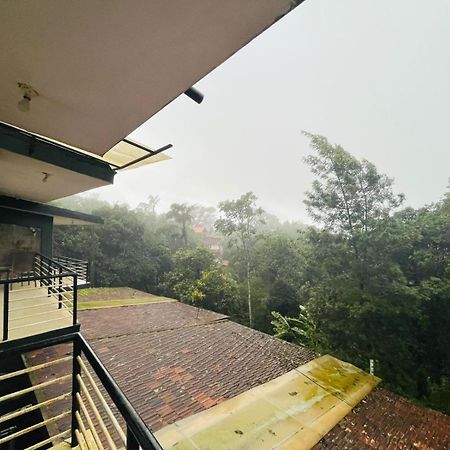 Red Stone Villas Coorg 马迪凯里 外观 照片