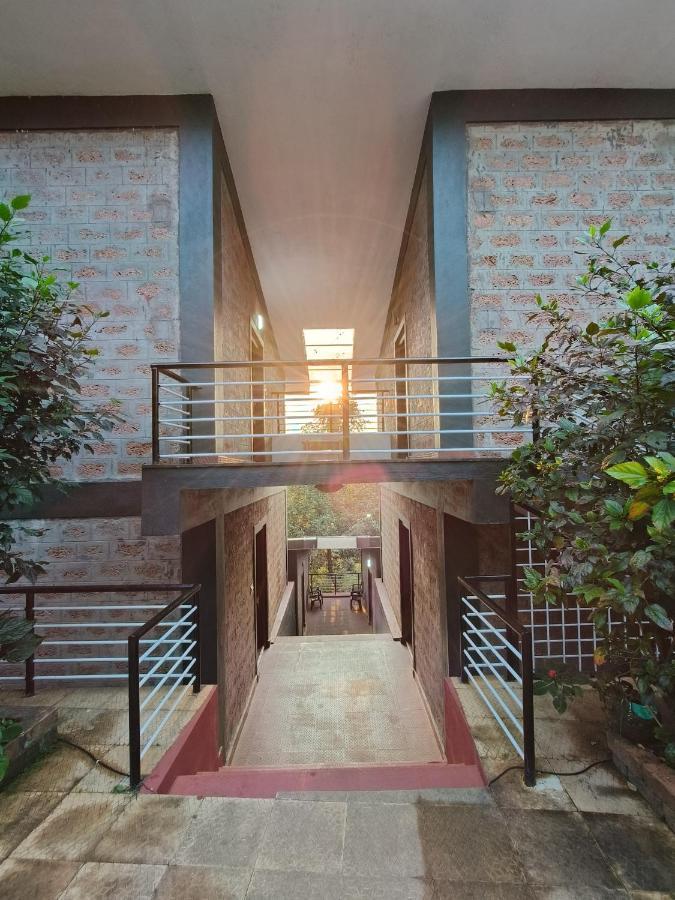 Red Stone Villas Coorg 马迪凯里 外观 照片