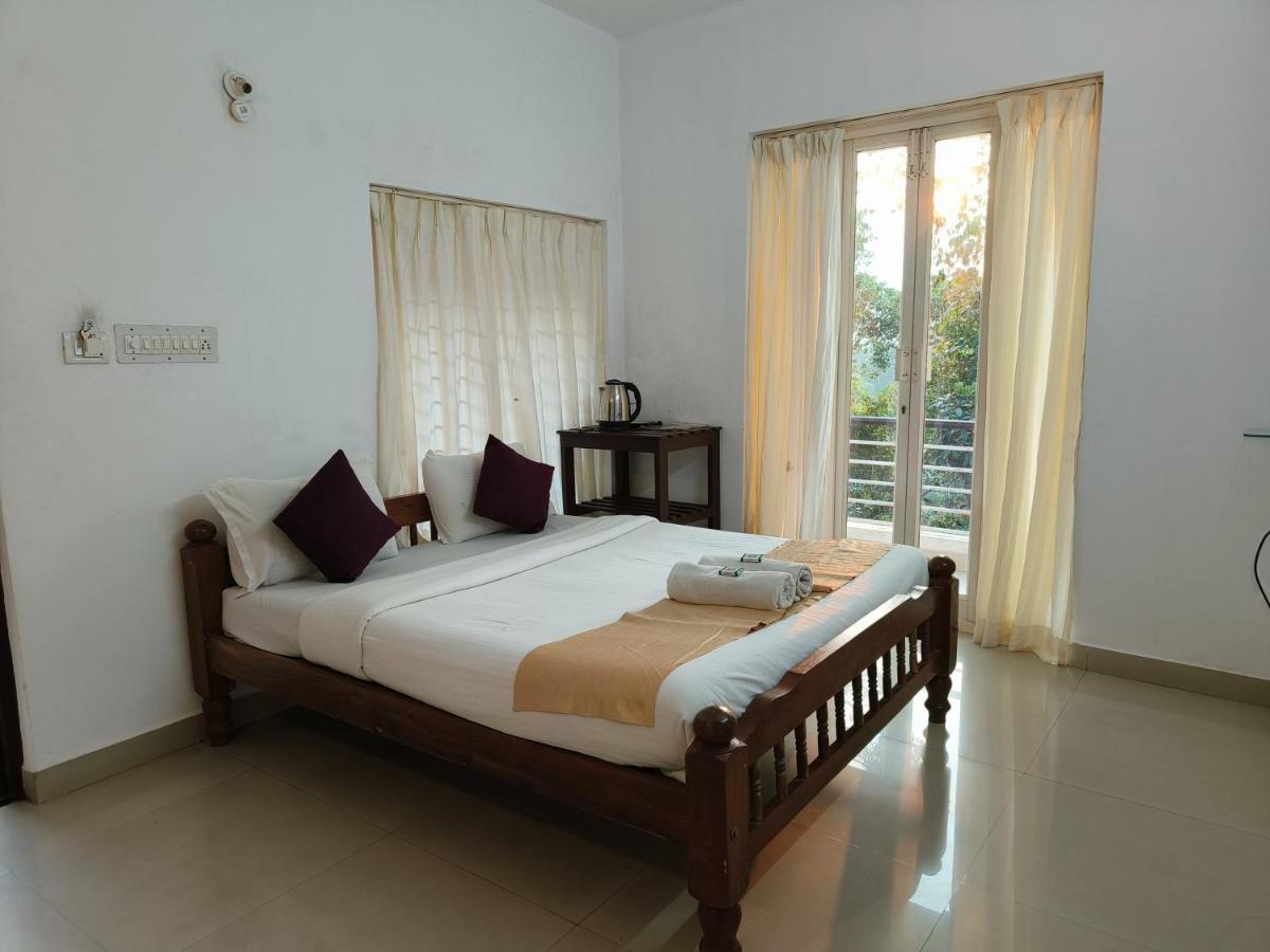Red Stone Villas Coorg 马迪凯里 外观 照片