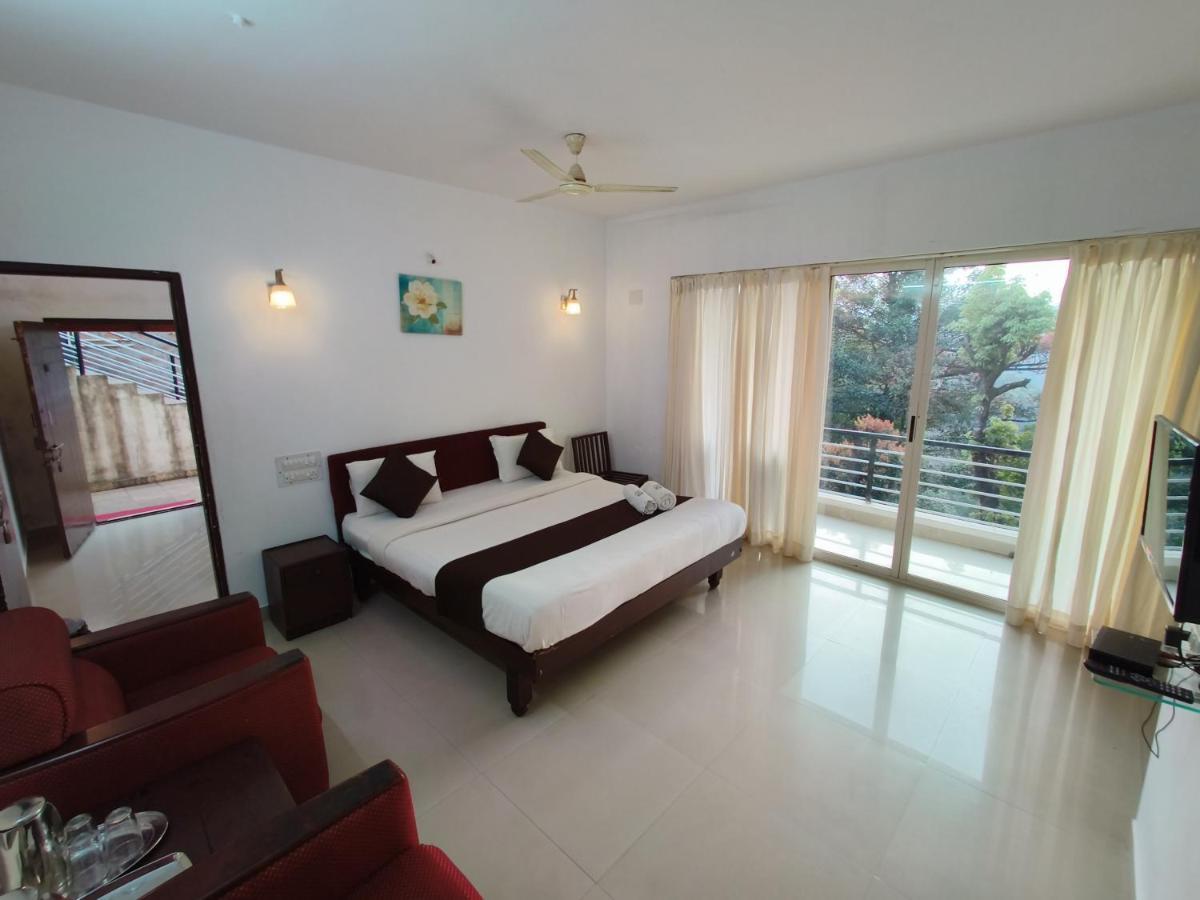 Red Stone Villas Coorg 马迪凯里 外观 照片