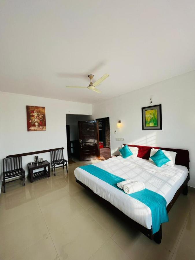 Red Stone Villas Coorg 马迪凯里 外观 照片