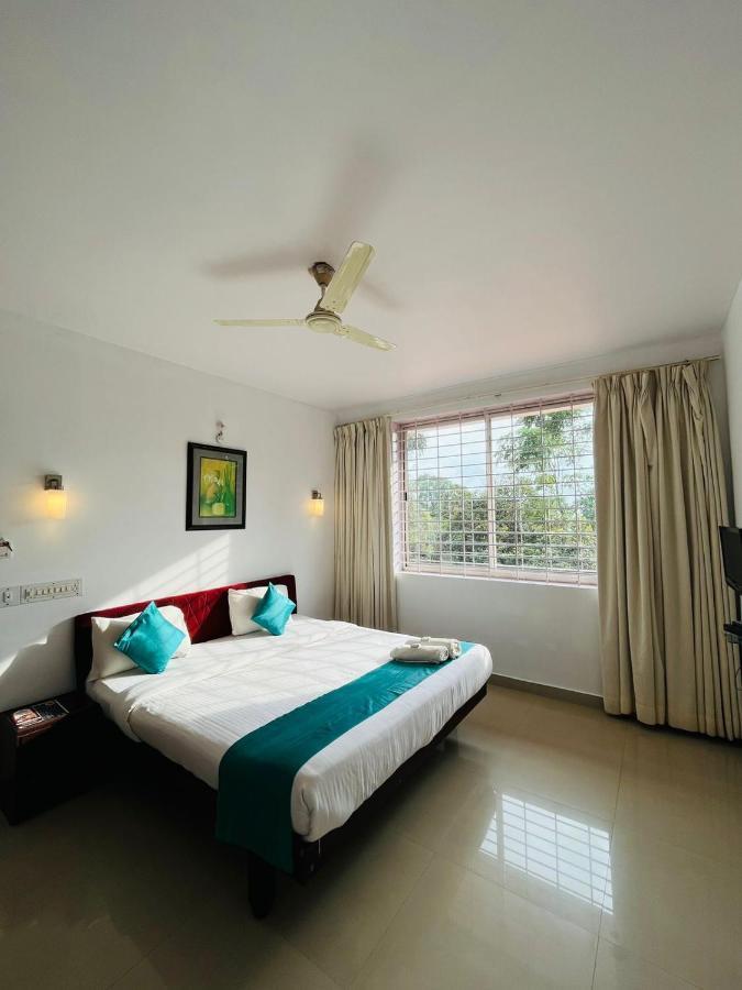 Red Stone Villas Coorg 马迪凯里 外观 照片