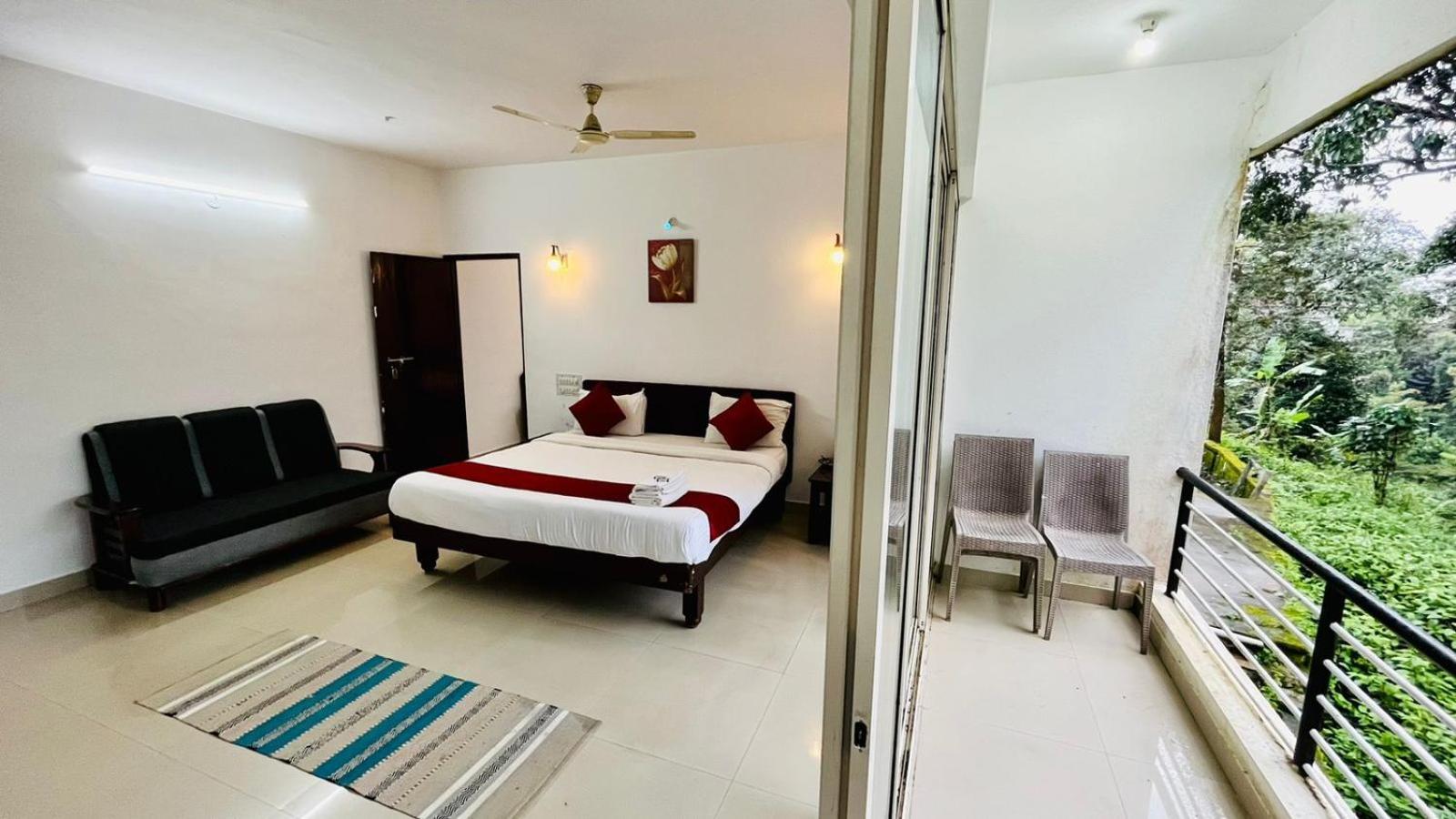 Red Stone Villas Coorg 马迪凯里 外观 照片