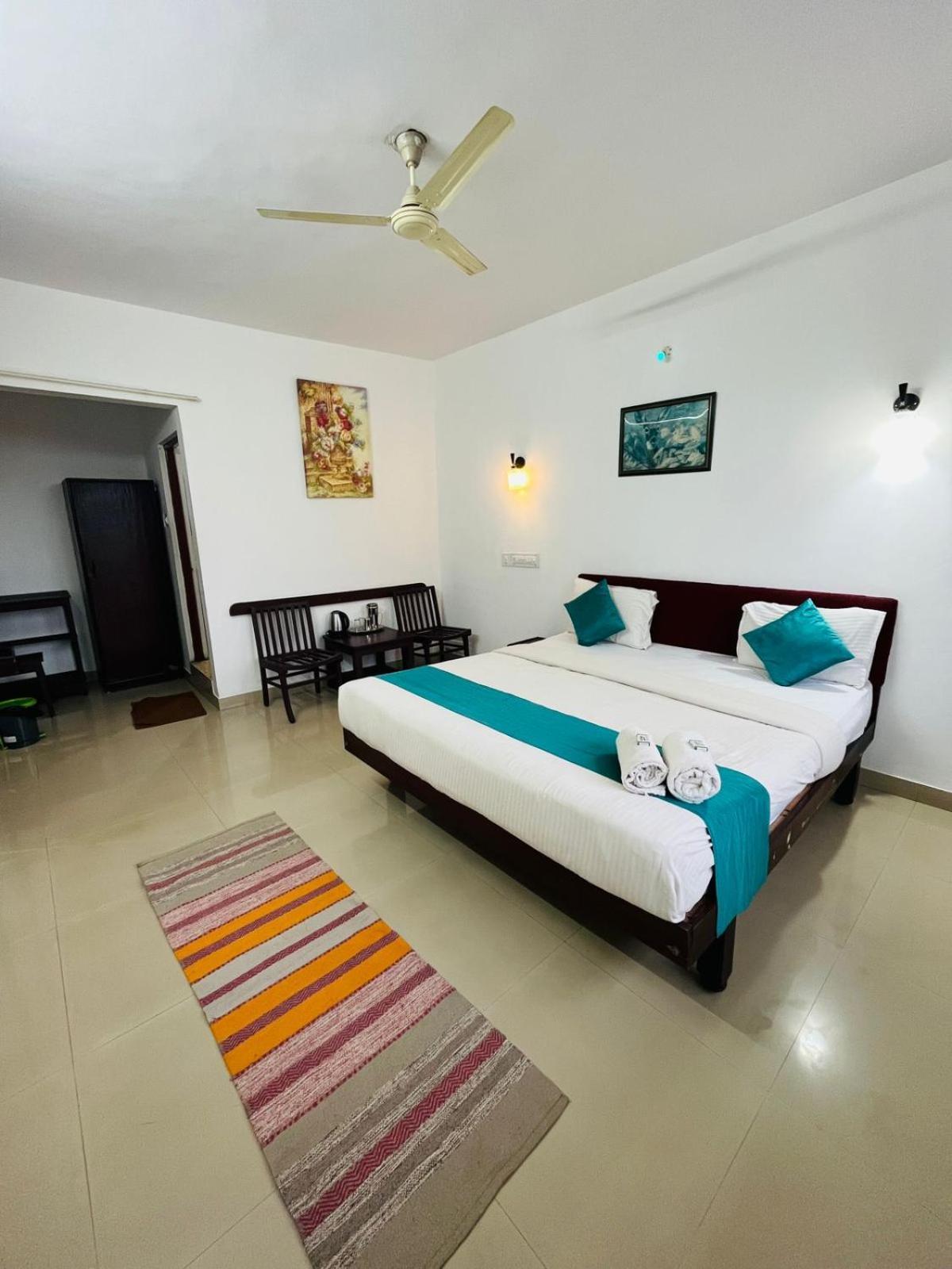 Red Stone Villas Coorg 马迪凯里 外观 照片