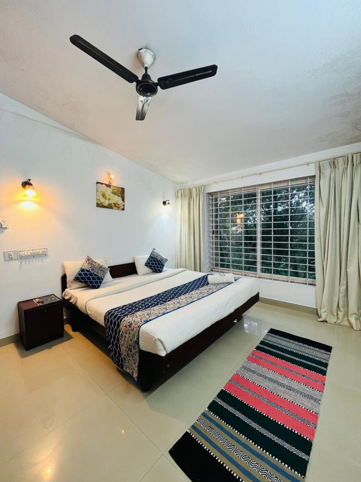 Red Stone Villas Coorg 马迪凯里 外观 照片