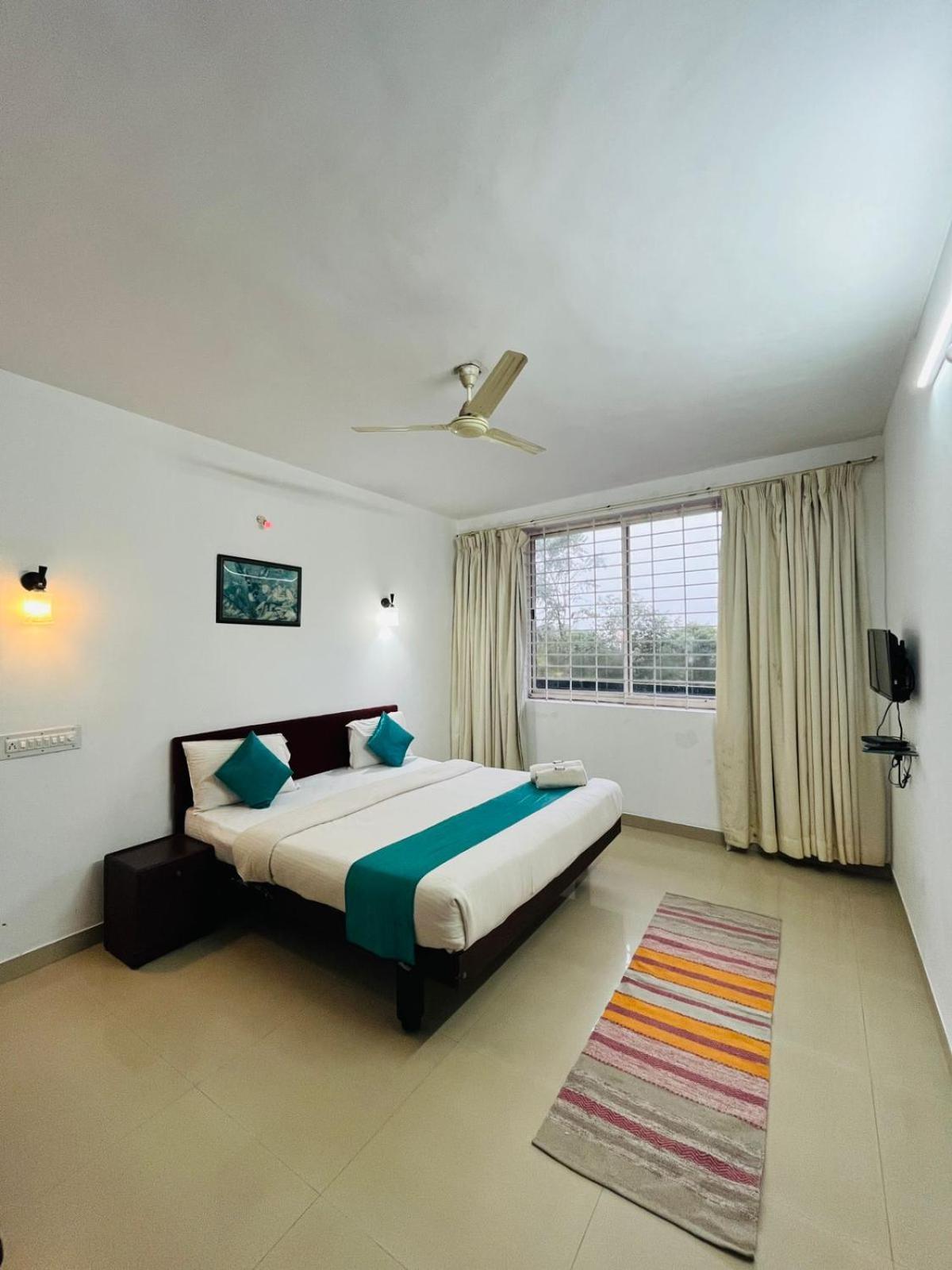 Red Stone Villas Coorg 马迪凯里 外观 照片